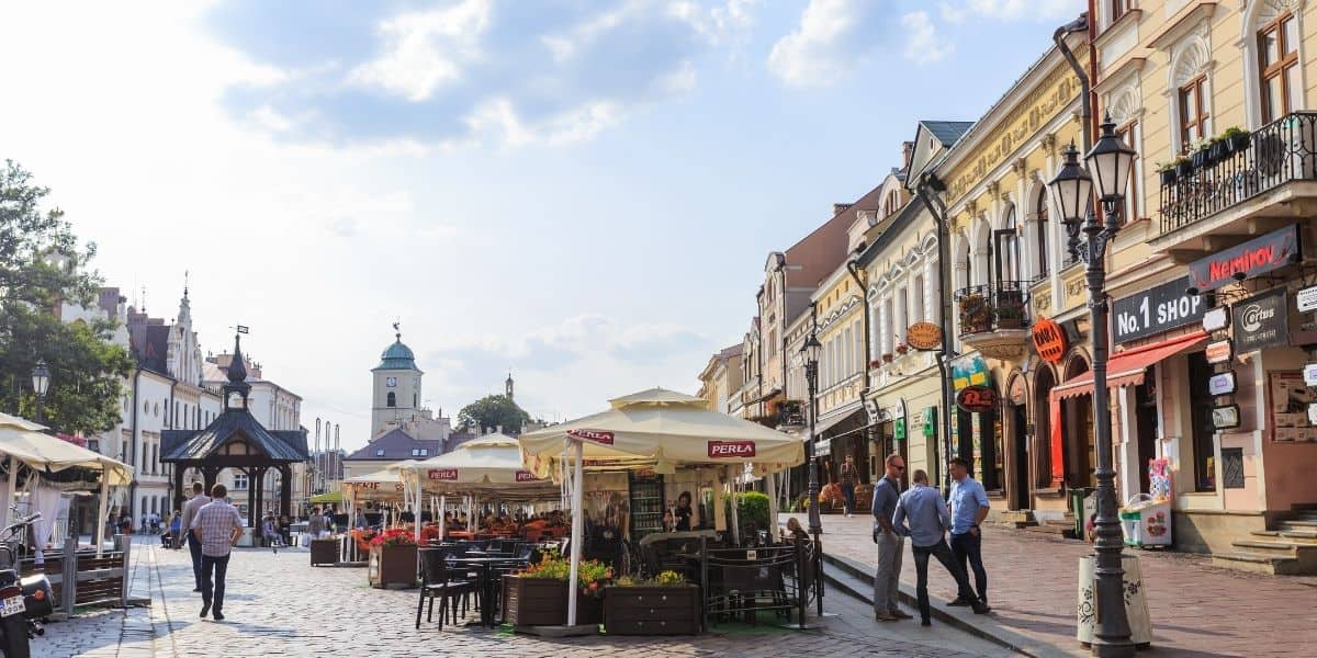 Learn about the Jewish history in Poland