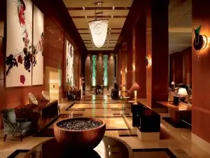 ritz carlton tokyo lobby